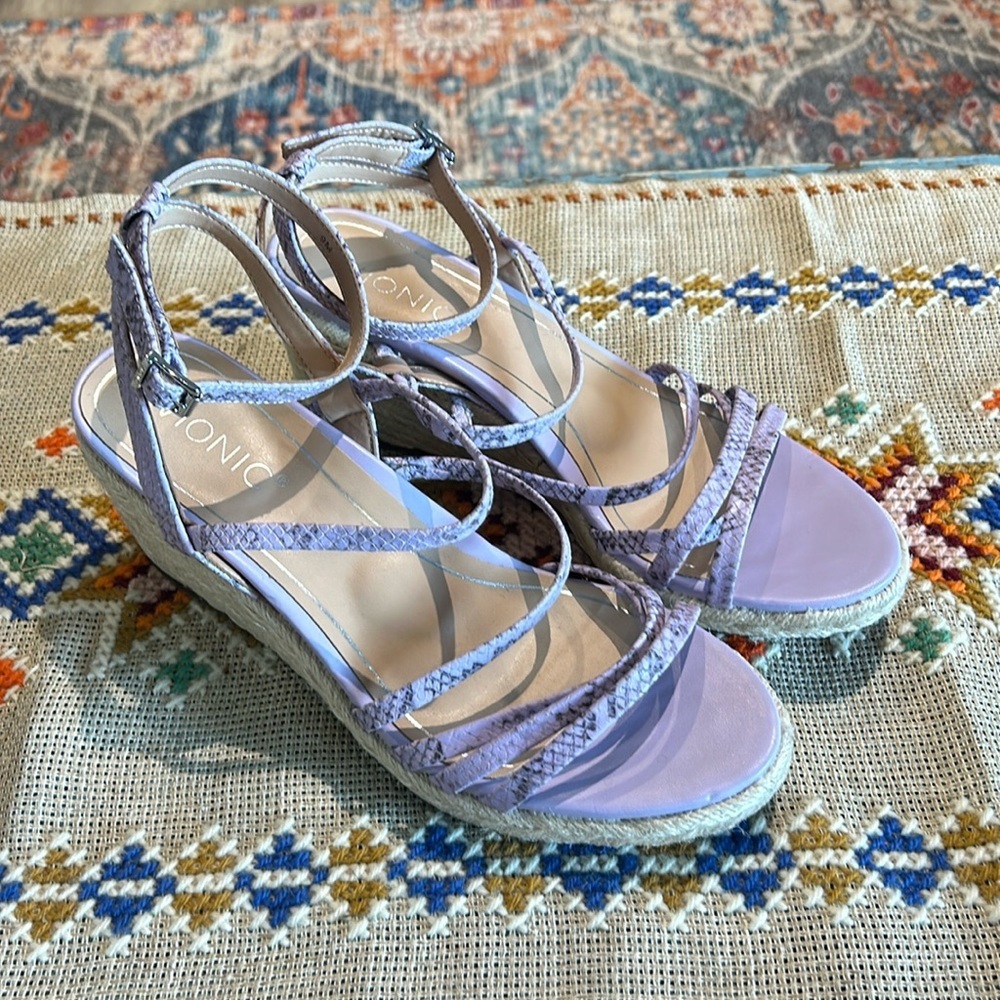 Vionic Lavender Strappy Wedge Sandals